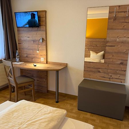 Hotel Traube Лосбург Экстерьер фото